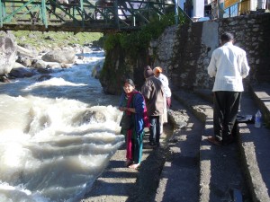 Paying Respects to Divya Mandakini 